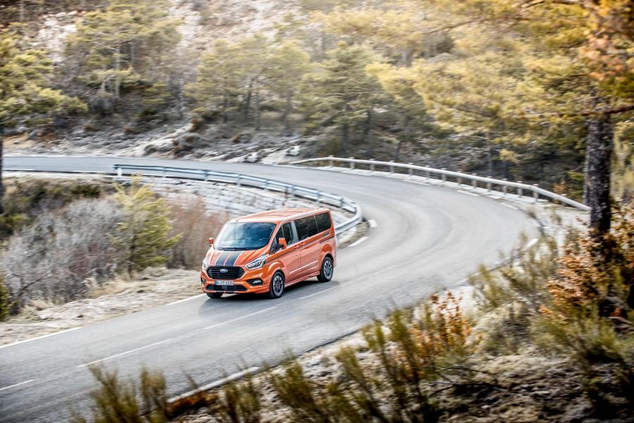  Ford Tourneo Custom Sport 2017 года  (WW) (фото 13 из 15)